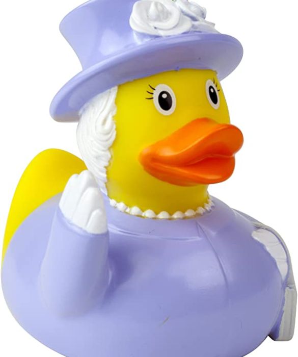 <p>Ok, il bagno consuma pi&ugrave; della doccia. Ma volete mettere la soddisfazione di farlo con questa paperella palesemente ispirata alla regina Elisabetta II?</p>
