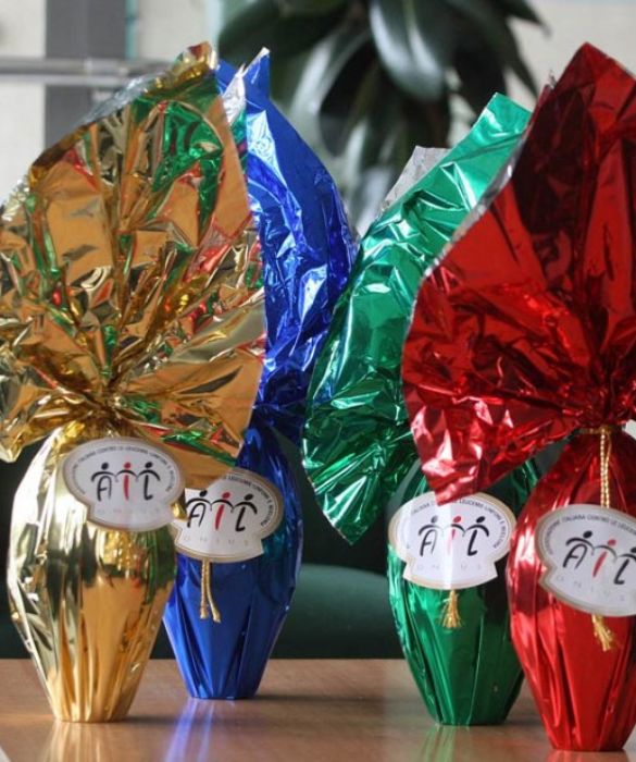 <p>Il 24, 25 e 26 marzo l&rsquo;Associazione italiana contro le leucemie-linfomi e mieloma celebra la 30esima edizione delle Uova di Pasqua AIL, per ricordare che l&rsquo;impegno per i pazienti ematologici e per le famiglie non invecchia mai. Appuntamento in oltre 4.500 piazze italiane. Contributo minimo di 12 euro.</p>
