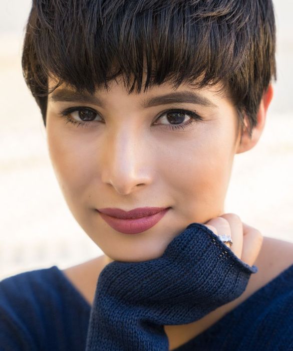 <p>Un taglio che ci piace molto non solo perch&eacute; <strong>gender neutral</strong>, ma anche perch&eacute; ringiovanisce all&rsquo;istante, quasi come una seconda adolescenza. Ideale sui <strong>capelli lisci</strong>, d&agrave; risalto con dolcezza ai lineamenti.</p>
