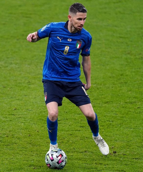 <p>Non meglio dell'Inghilterra, di tutti a parte la Spagna che ci ha effettivamente fatto girare a vuoto in semifinale. Ma complessivamente, l'Italia ha espresso il miglior calcio del torneo, con tanto possesso palla. Soprattutto grazie al "cervello" Jorginho.&nbsp;</p>
